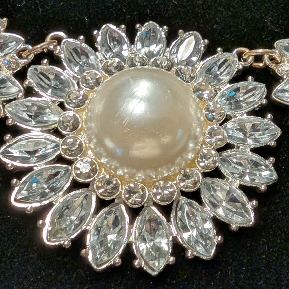 Vintage Flower Statement Necklace, White Rhinestones, Beautiful Faux Pearls - Picture 2 of 3